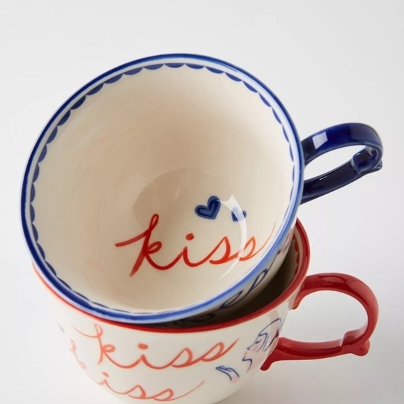 NWT Anthropologie Libby VanderPloeg Kisses Mugs, Set of 2 - Picture 10 of 10